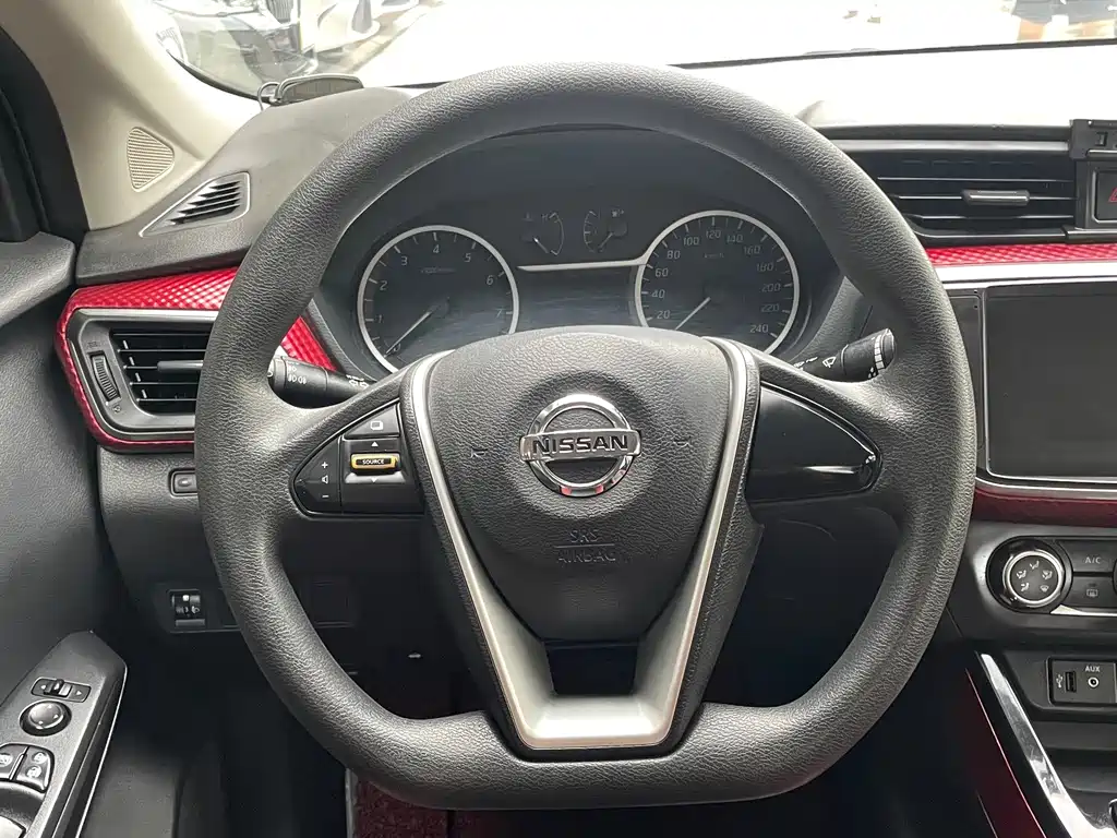 Nissan Bluebird — миниатюра 13
