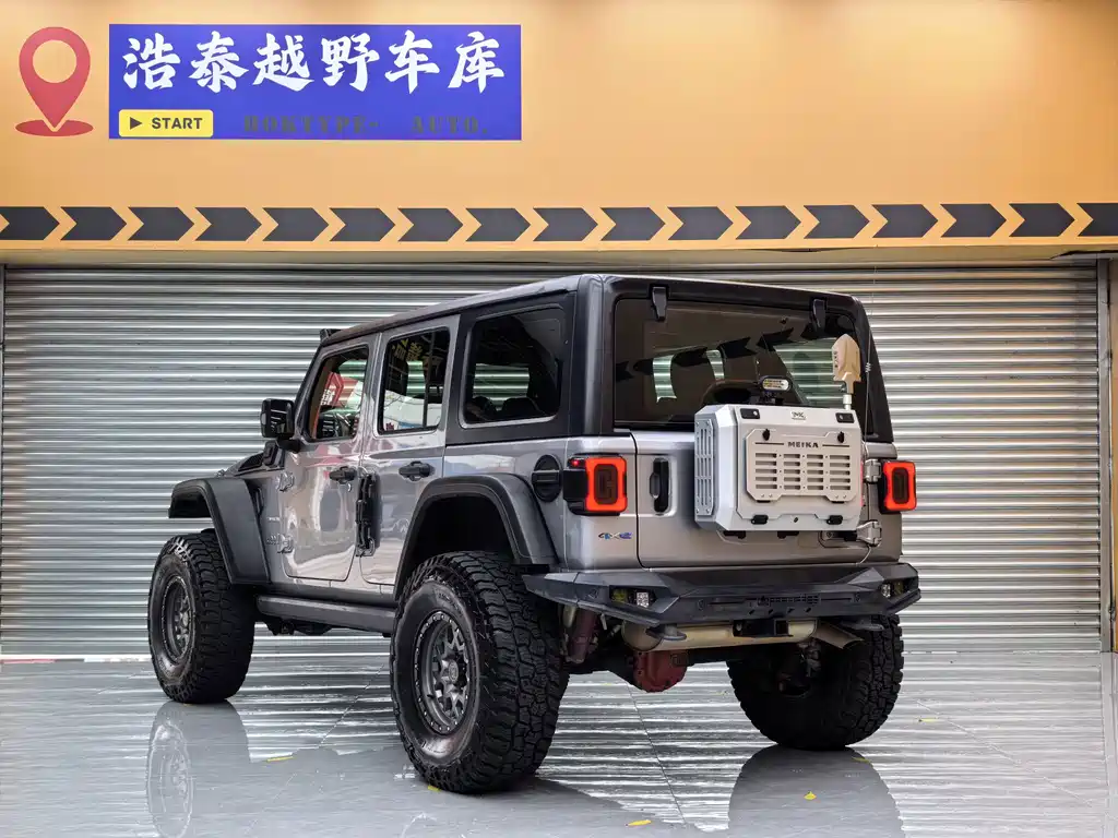 Jeep Wrangler PHEV — миниатюра 6