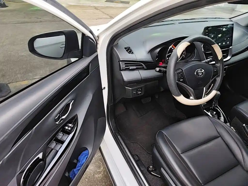 Toyota Yaris L — миниатюра 16