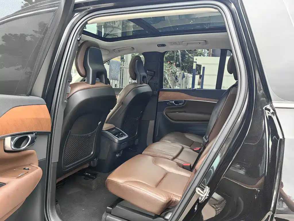 Volvo XC90 2020 T6 Luxury 7 мест