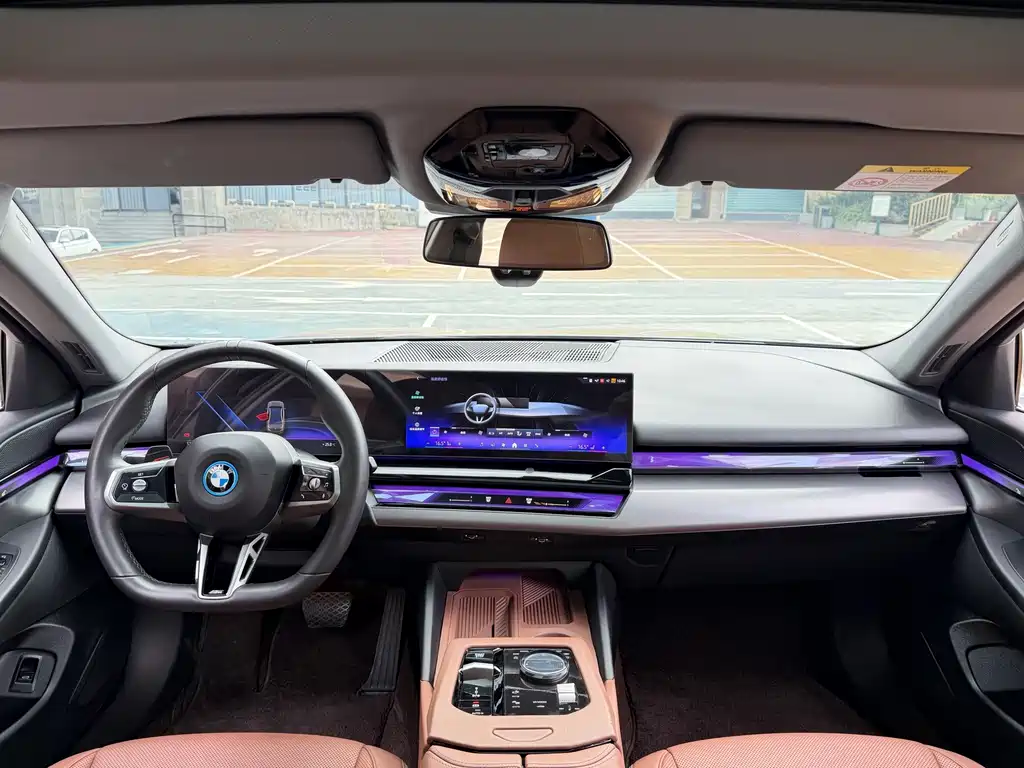 BMW i5 — миниатюра 6