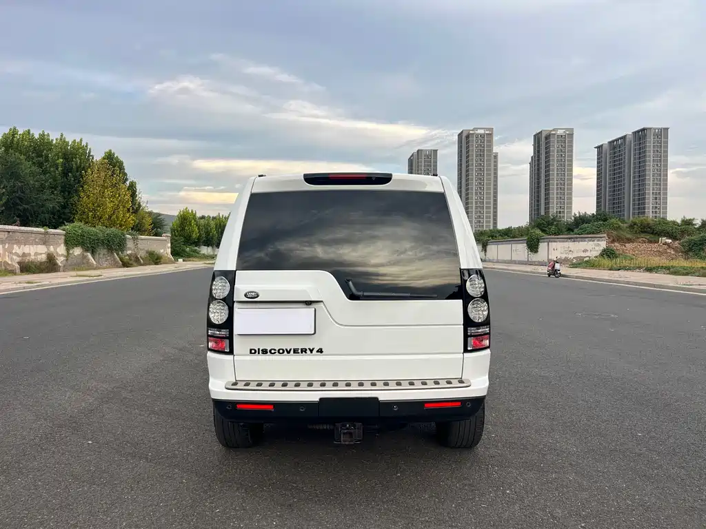 Land Rover Discovery — миниатюра 5