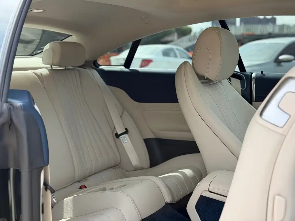 Mercedes-Benz E-Class (Import) — миниатюра 14