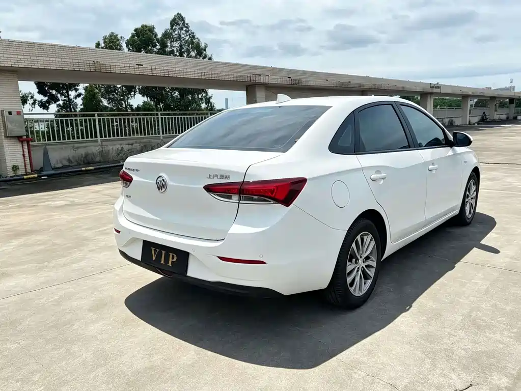 Buick Excelle — миниатюра 7