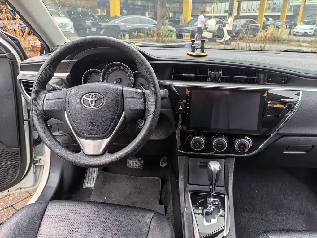 Toyota Corolla — миниатюра 9