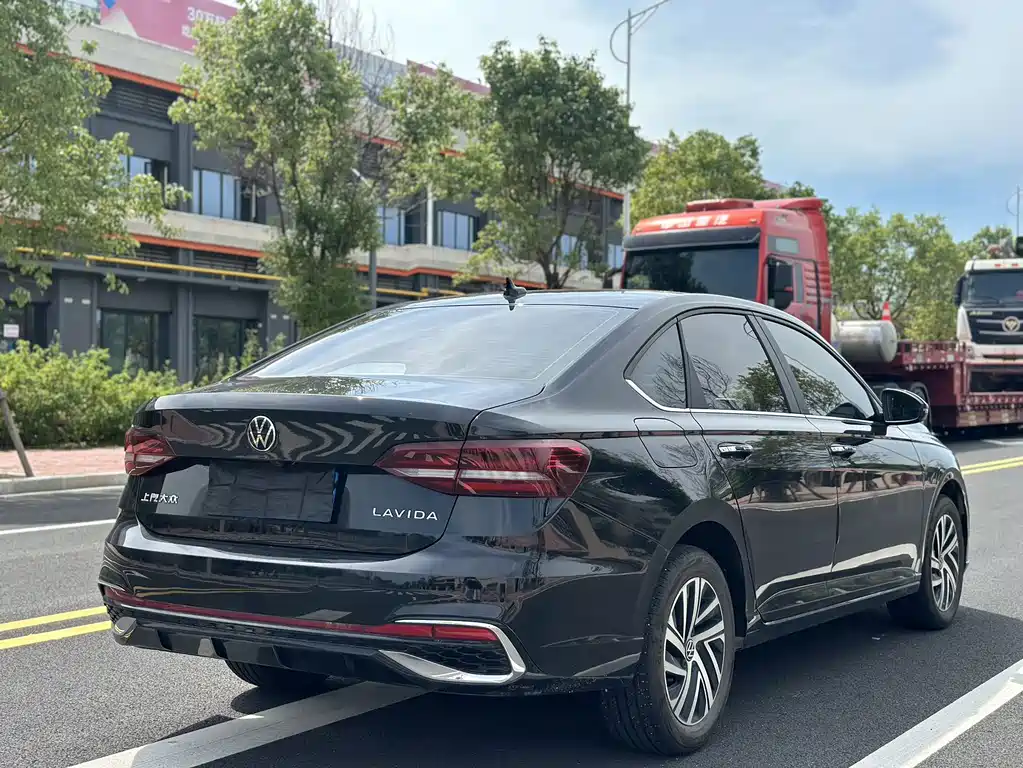 Volkswagen Lavida — миниатюра 9