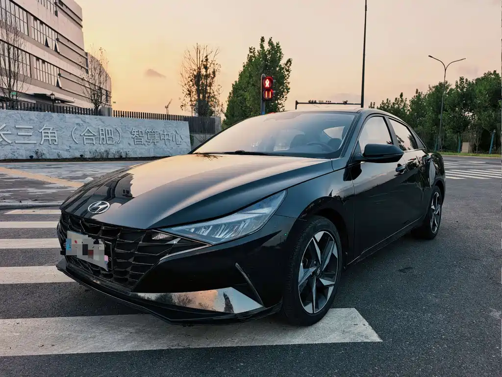 Hyundai Elantra — миниатюра 5