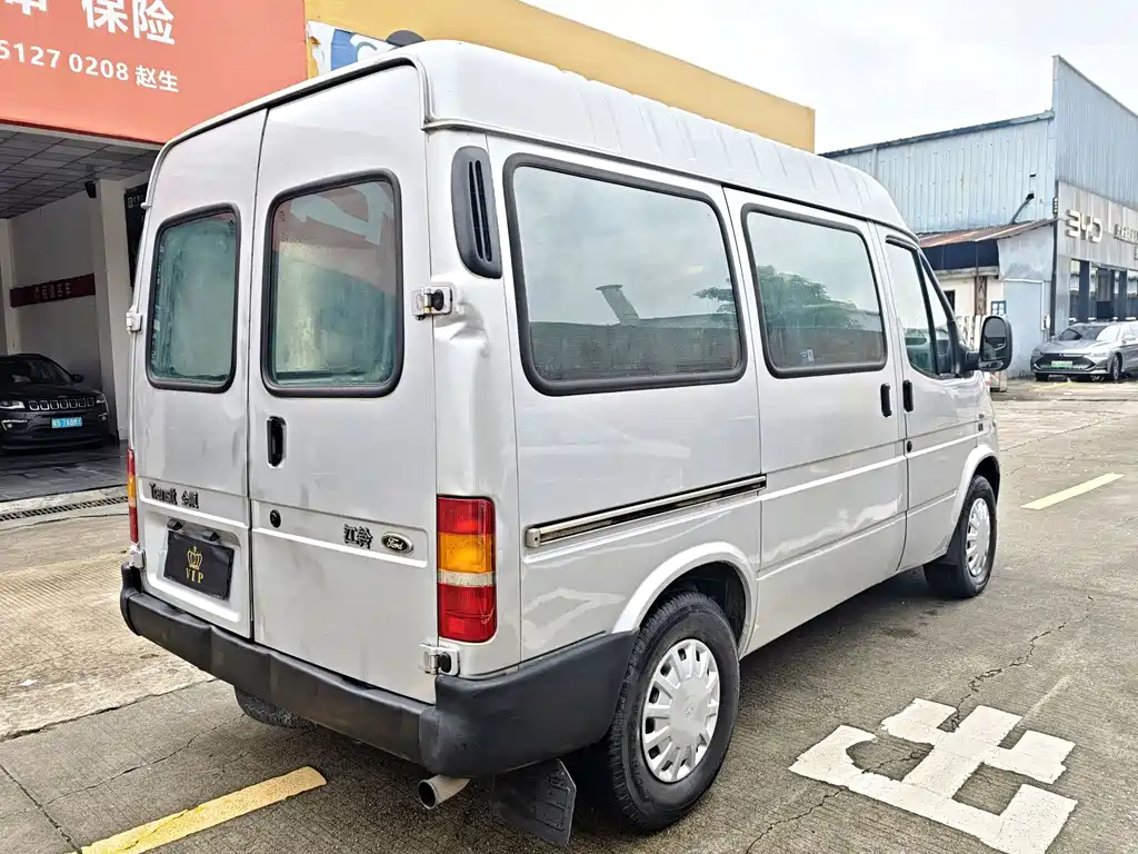 Ford Transit Classic — миниатюра 4