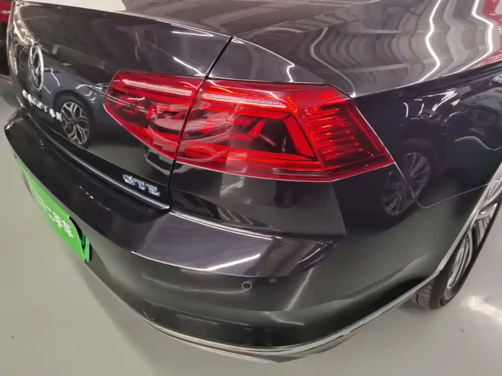Volkswagen Magotan PHEV — миниатюра 8