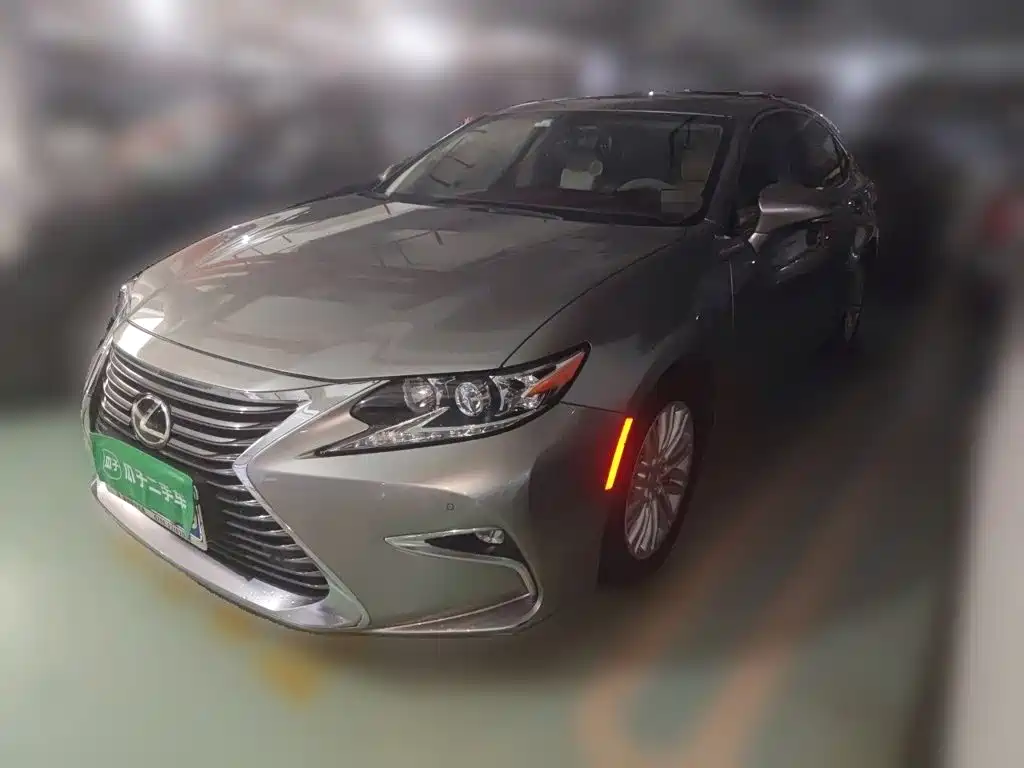 Lexus ES — миниатюра 2