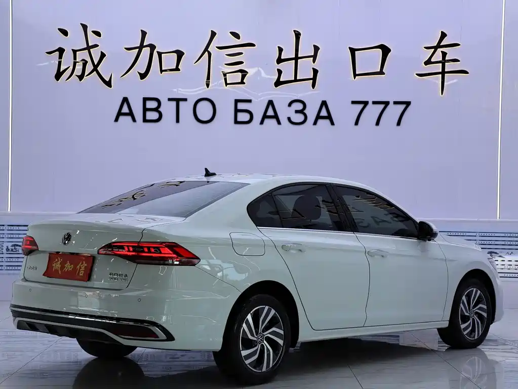 Volkswagen Bora — миниатюра 4