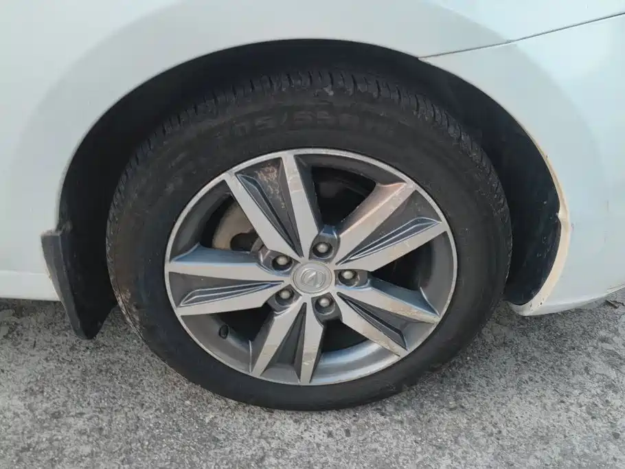 Changan Eado — миниатюра 6