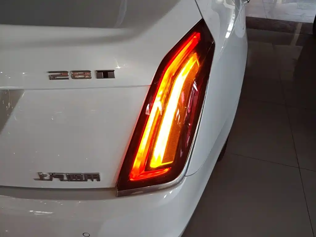 Cadillac CT6 — миниатюра 8