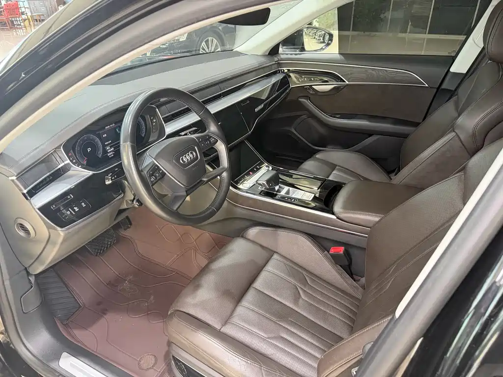 Audi A8 — миниатюра 5