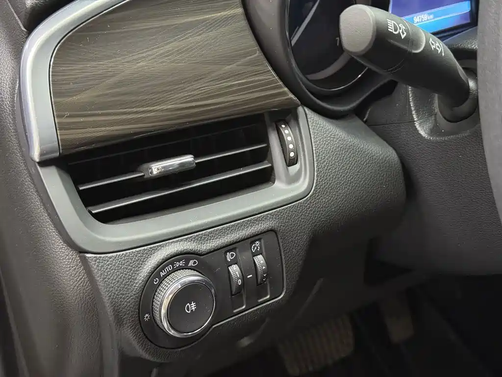 Buick Envision Plus — миниатюра 9