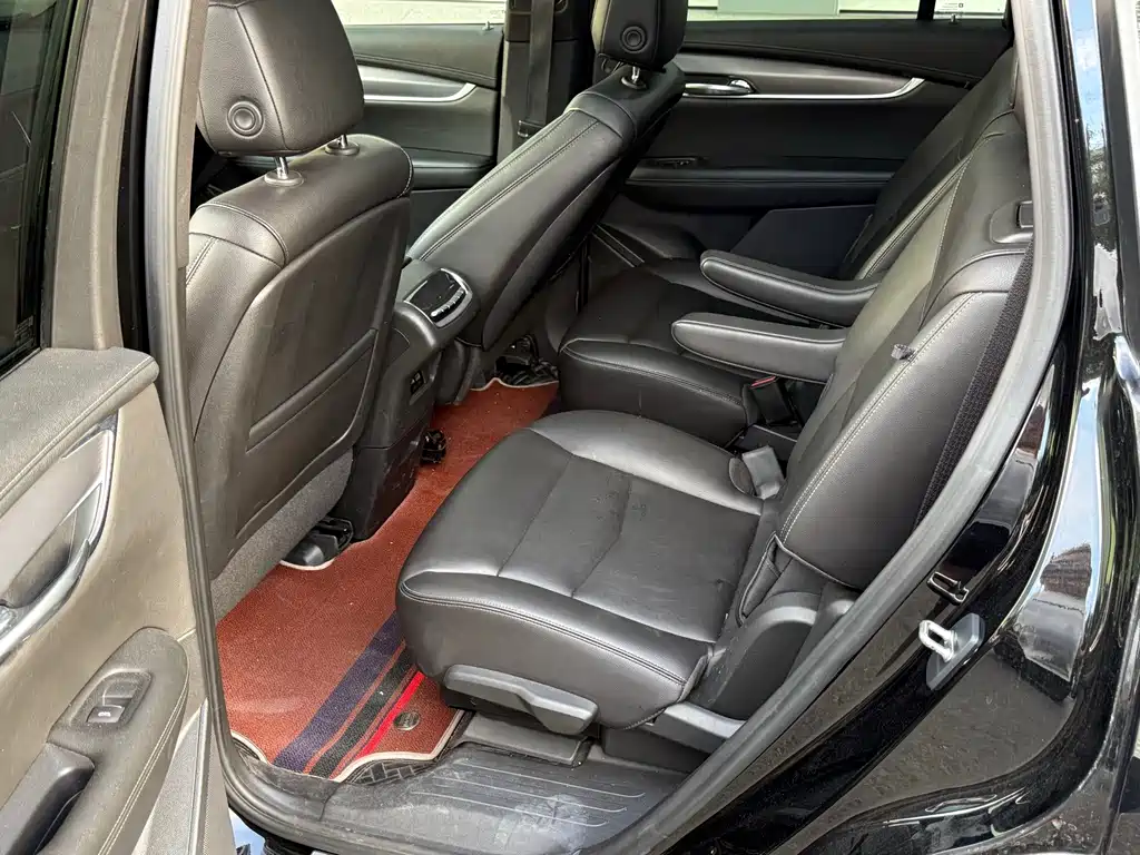 Cadillac XT6 — миниатюра 8