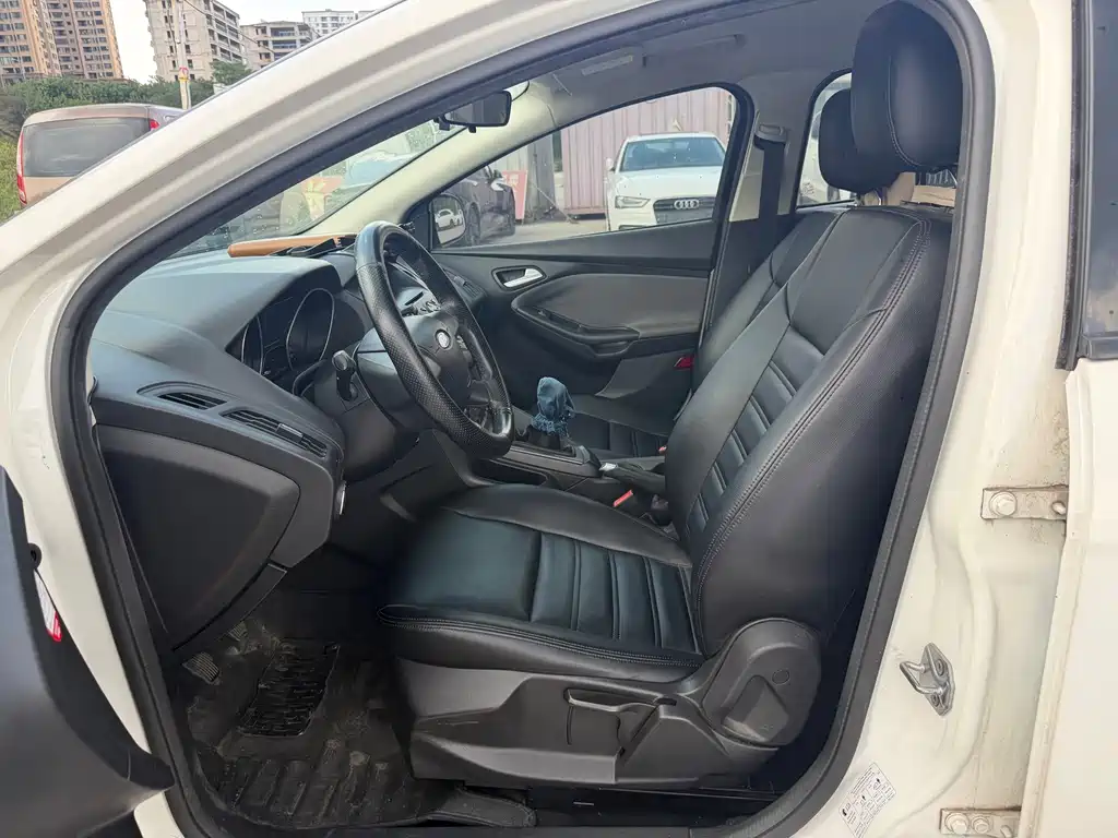 Ford Focus — миниатюра 8