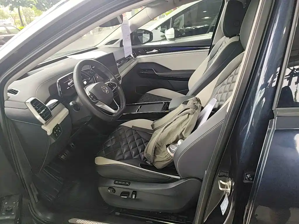 Volkswagen ID.6 Crozz — миниатюра 15