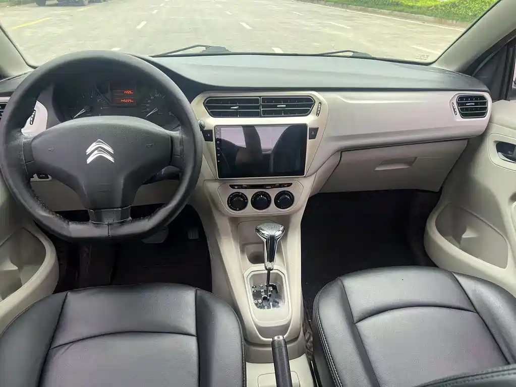 Citroen Elysee — миниатюра 11