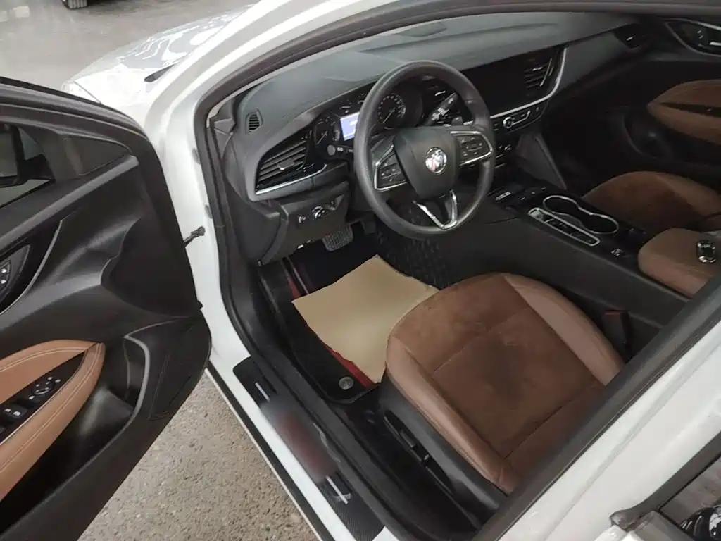 Buick Regal — миниатюра 15