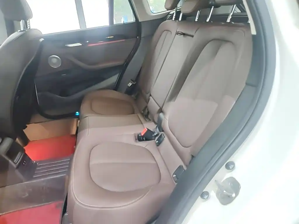 BMW X1 — миниатюра 17