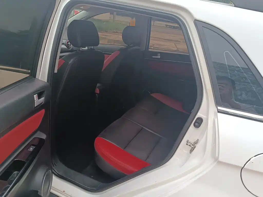 BAIC Senova X25 — миниатюра 8