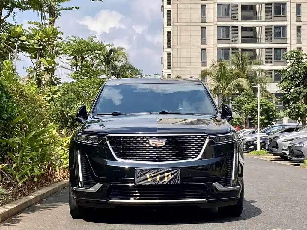 Cadillac XT6 2022 2.0T мест Luxury