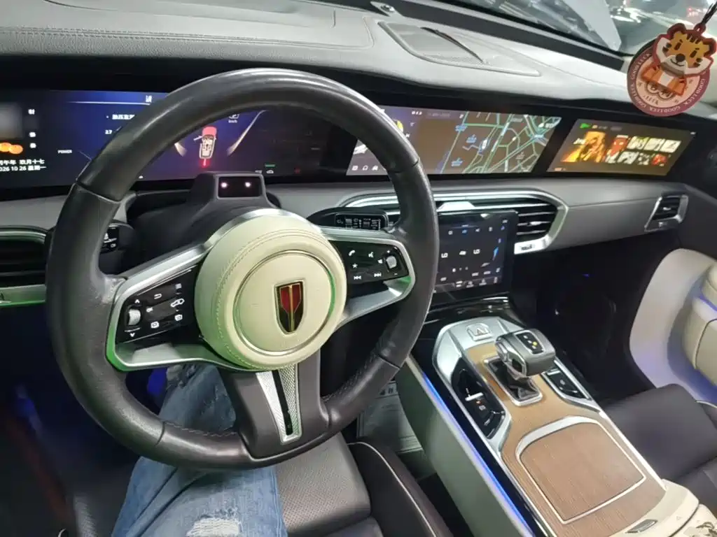 Hongqi Hongqi E-HS9 — миниатюра 10