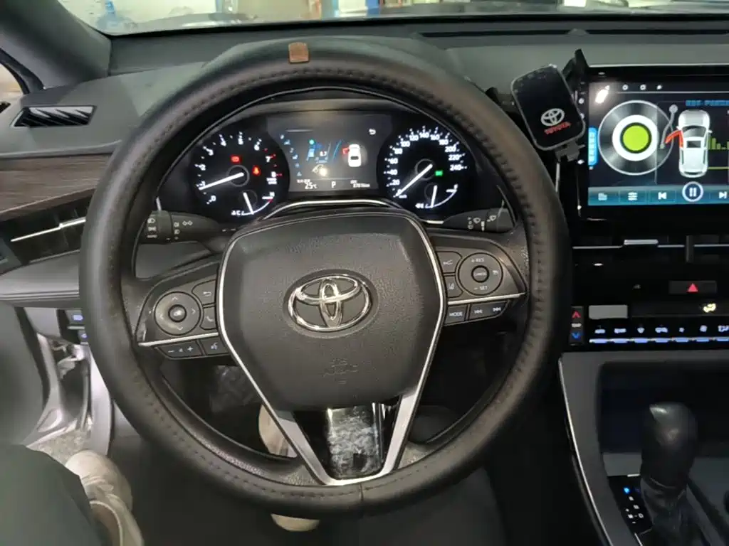 Toyota Avalon — миниатюра 11