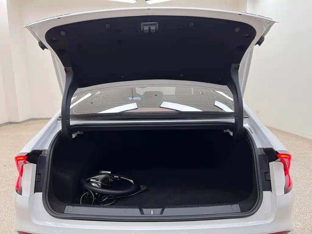 Wuling Xingguang — миниатюра 30