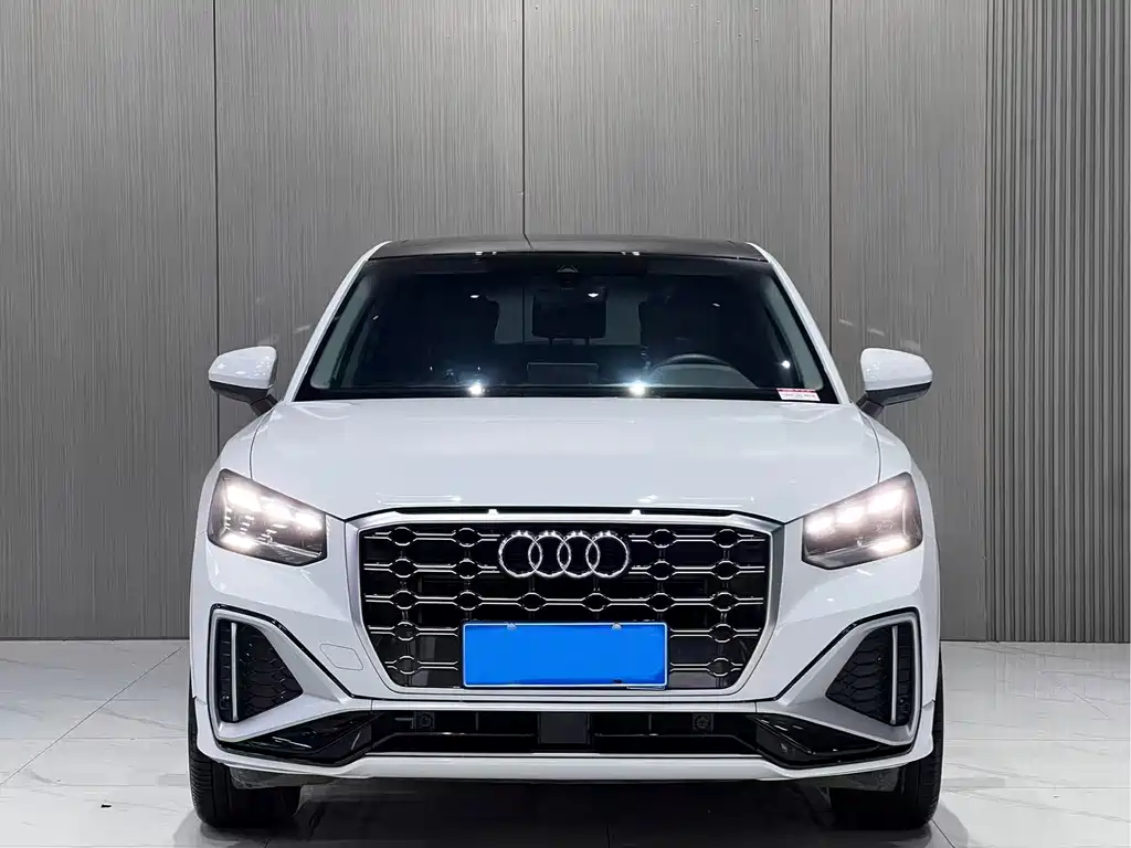 Audi Q2L — миниатюра 2