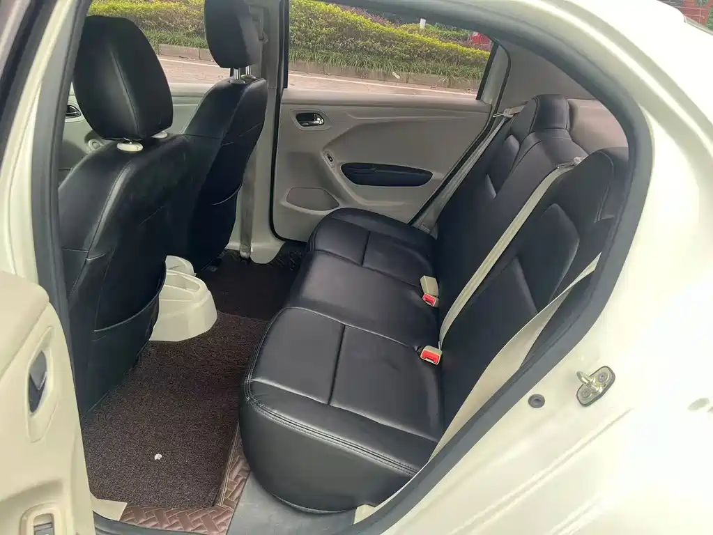 Citroen Elysee — миниатюра 10