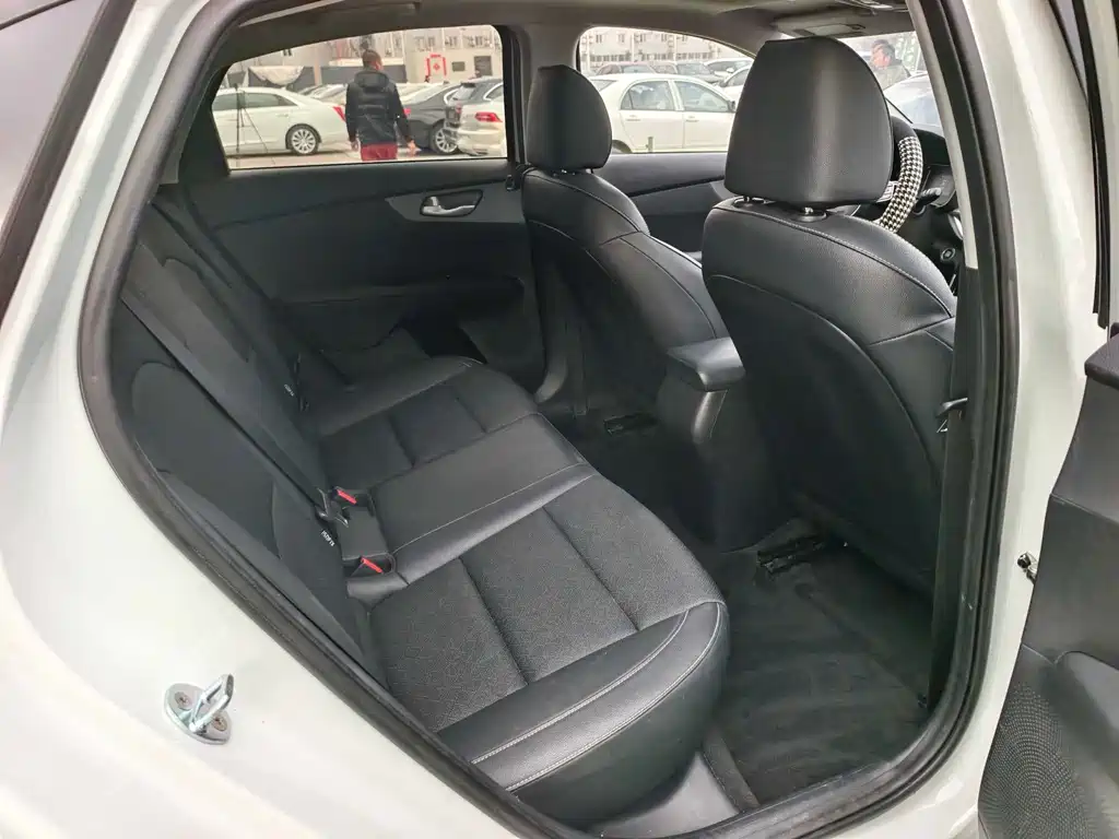 Kia K3 — миниатюра 12