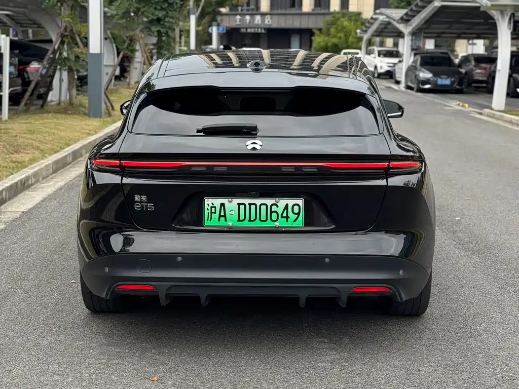 NIO NIO ET5T