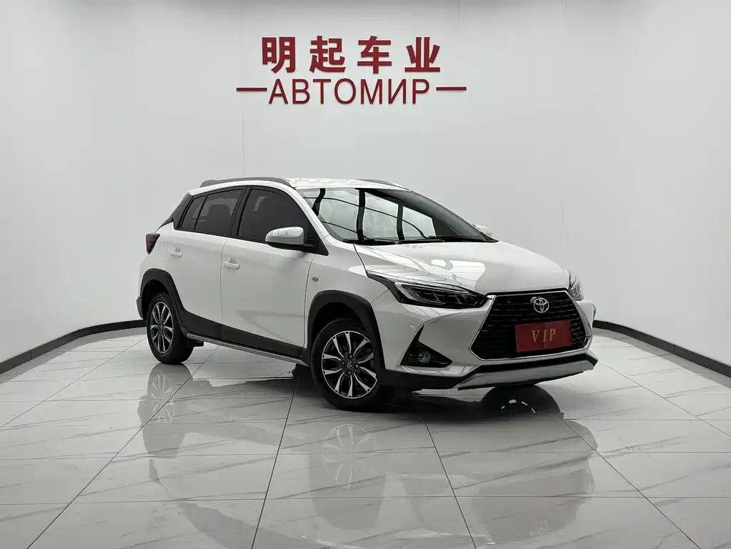 Toyota Yaris L — миниатюра 2