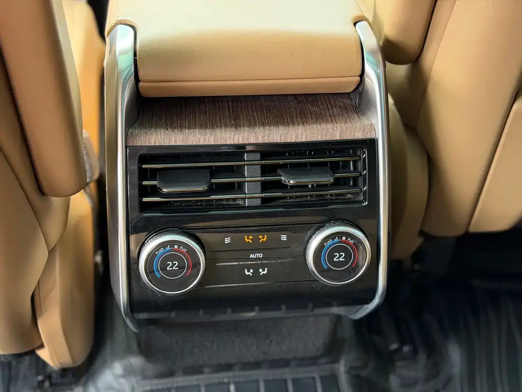 Land Rover Range Rover — миниатюра 11