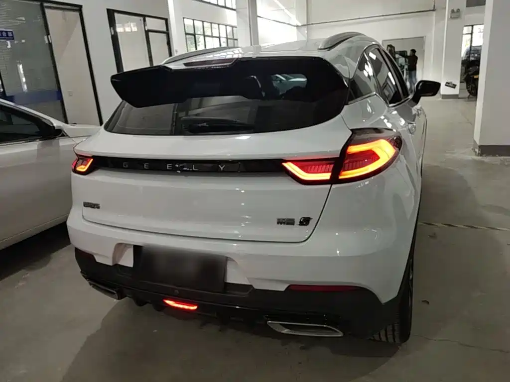 Geely Emgrand S — миниатюра 6