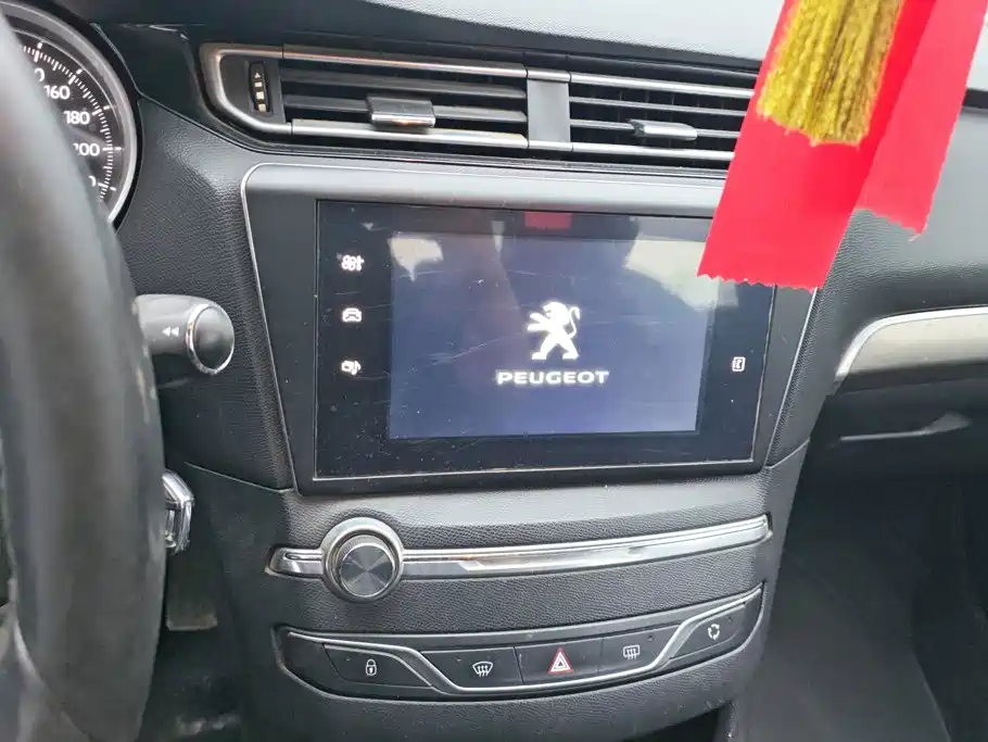 Peugeot 408 — миниатюра 13
