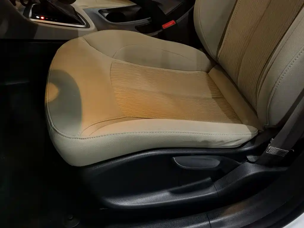 Buick Excelle — миниатюра 20