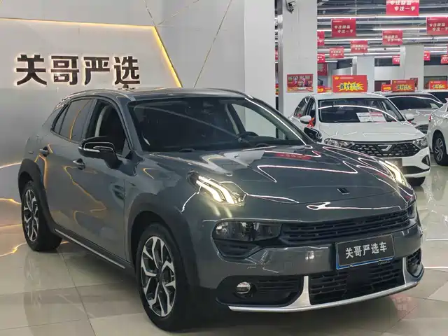 2019 Lynk & Co 02