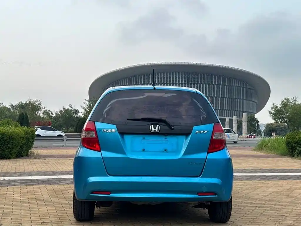 Honda Fit — миниатюра 5