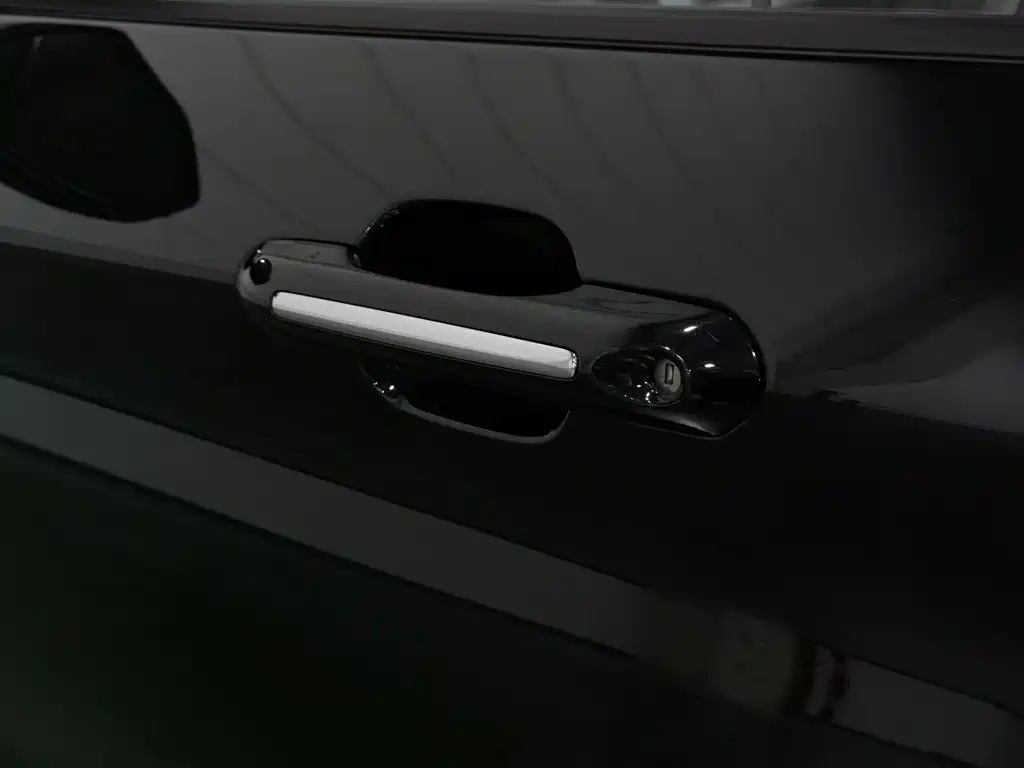 Ford Explorer — миниатюра 18