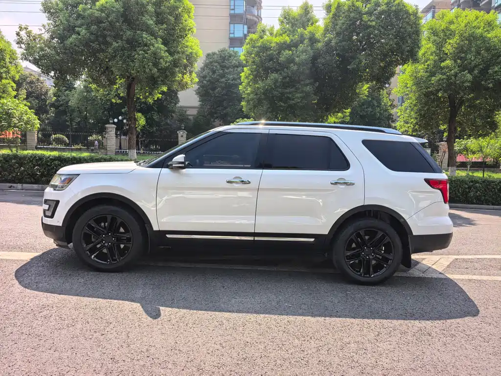Ford Explorer (Import) — миниатюра 7