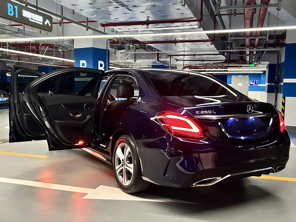 MERCEDES-BENZ C CLASS