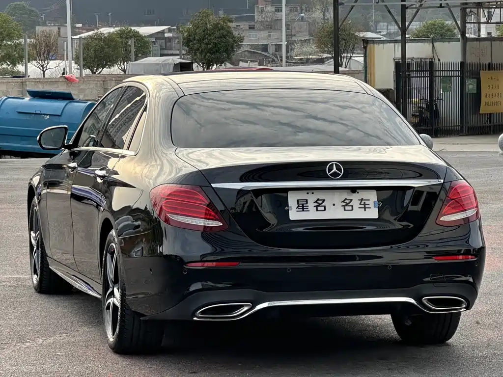 MERCEDES-BENZ E CLASS