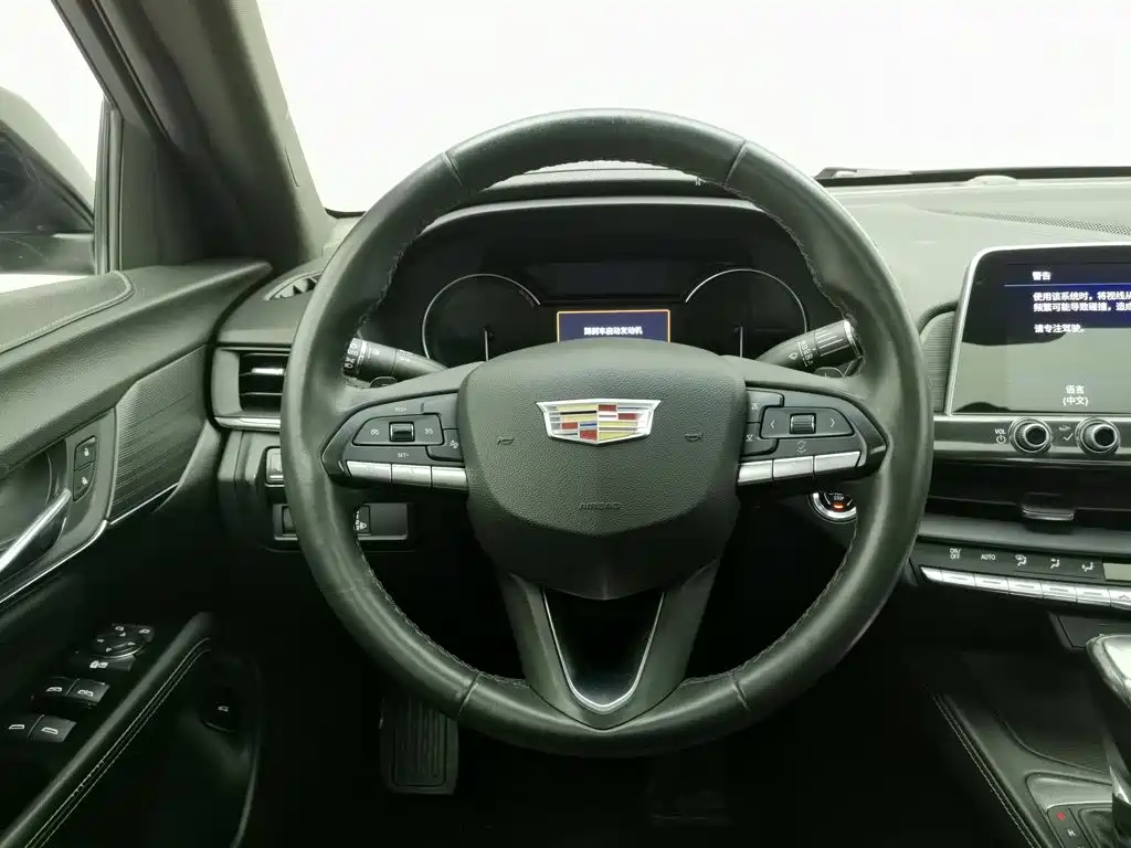 Cadillac CT4 — миниатюра 11