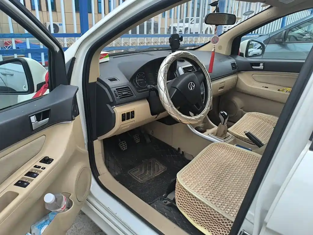 BAIC Senova D20 — миниатюра 17