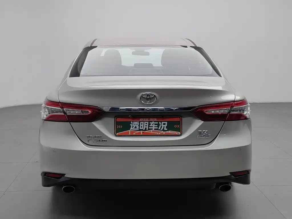 Toyota Camry — миниатюра 4