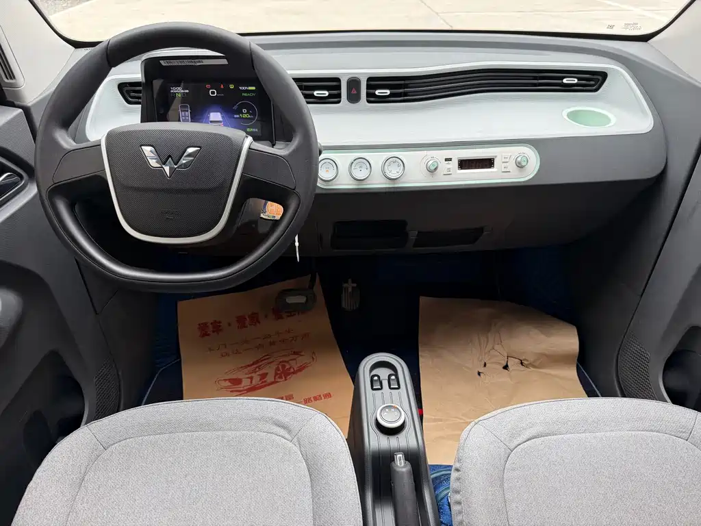 Wuling MINIEV — миниатюра 10