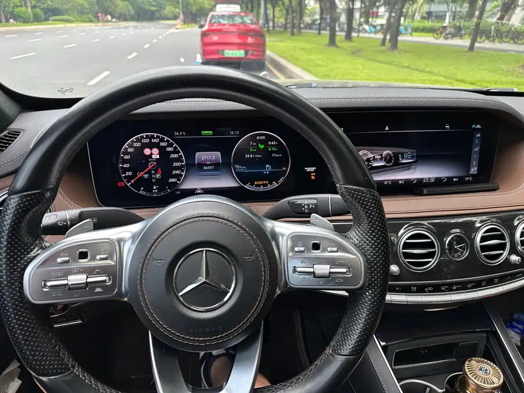 Mercedes-Benz S-Class — миниатюра 8